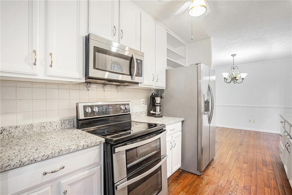 1883 Suwanee Terrace NW