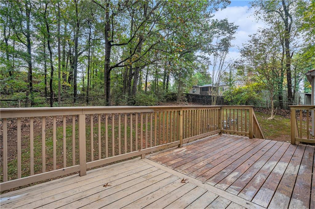 1883 Suwanee Terrace NW