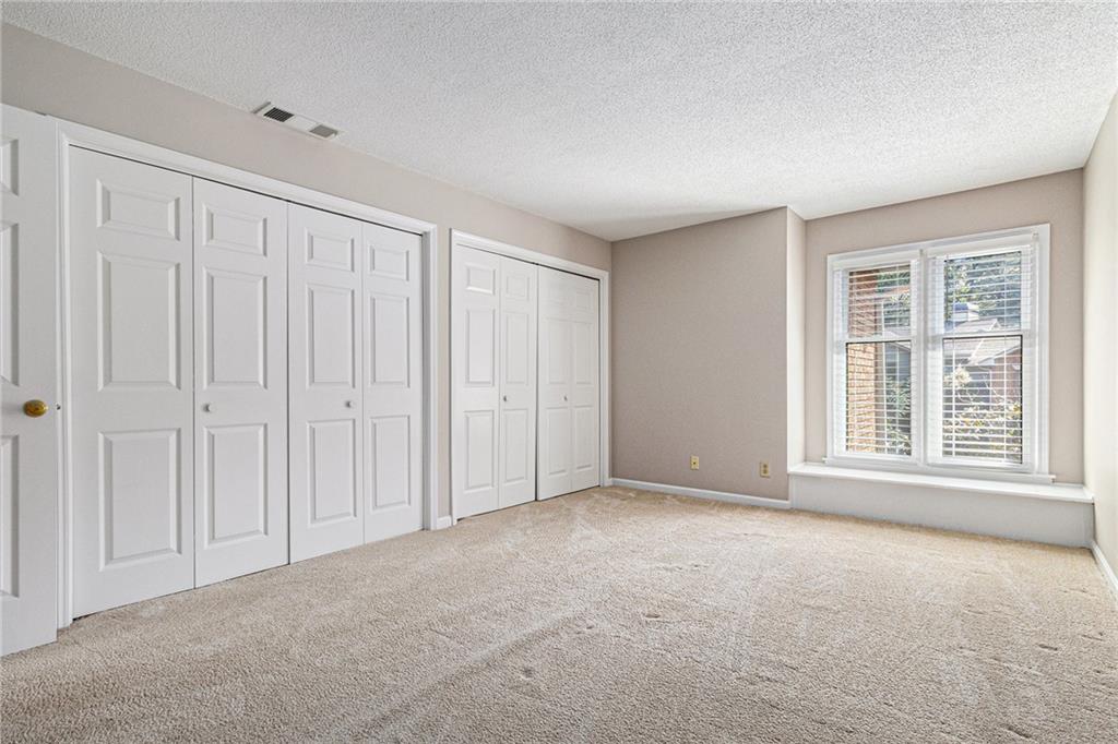 915 Garden Court Unit 915