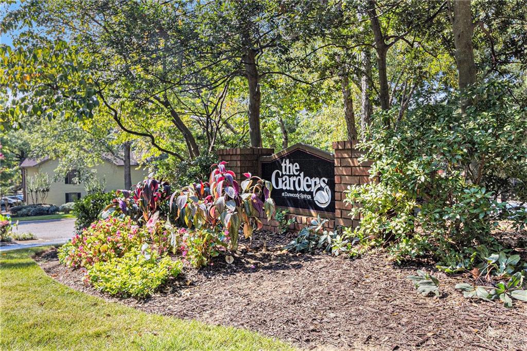 915 Garden Court Unit 915