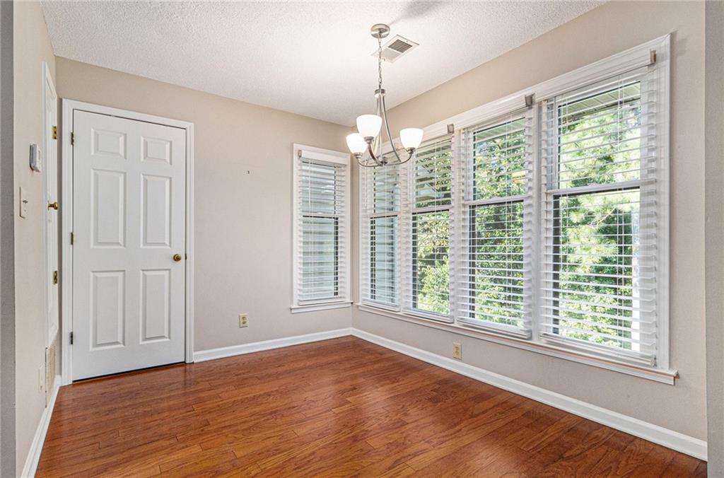 915 Garden Court Unit 915