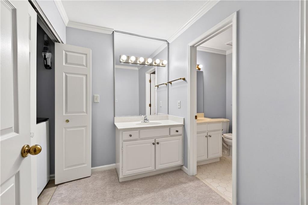 27405 Plantation Drive NE