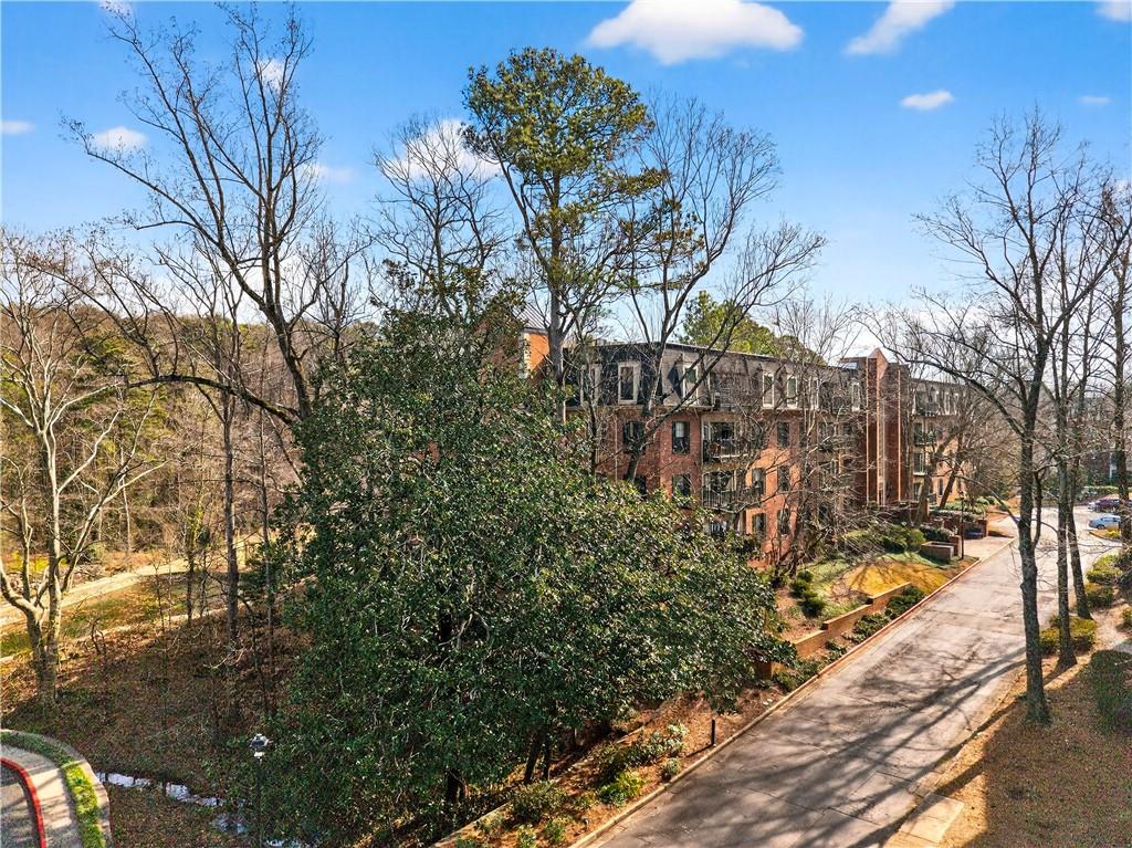 27405 Plantation Drive NE