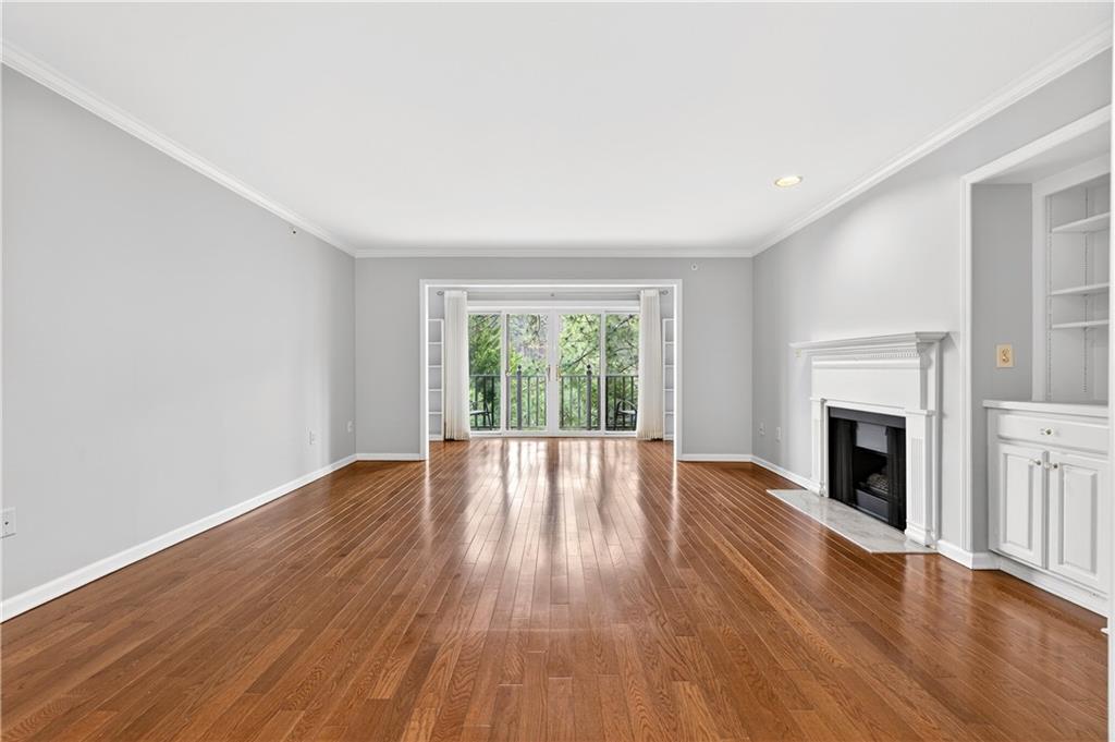 27405 Plantation Drive NE