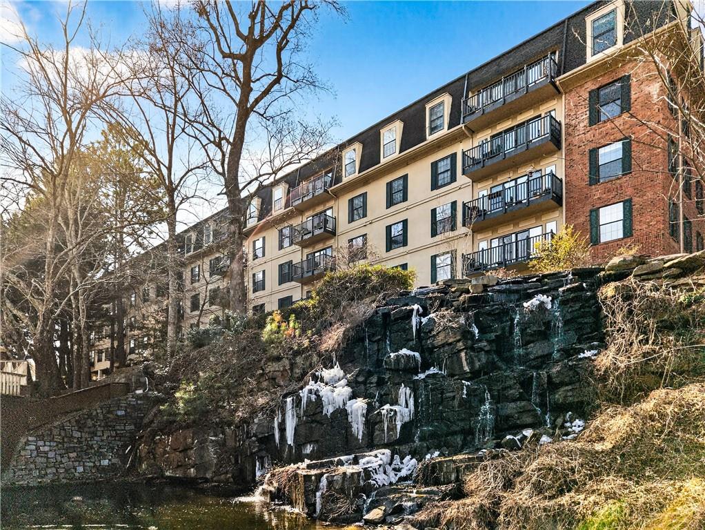 27405 Plantation Drive NE