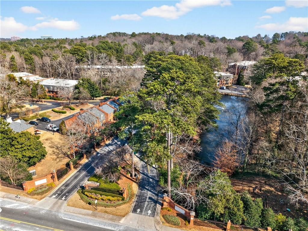 27405 Plantation Drive NE