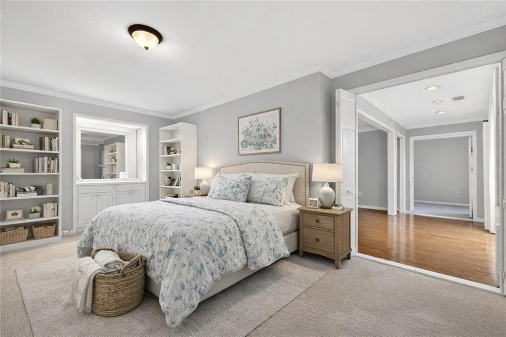 27405 Plantation Drive NE