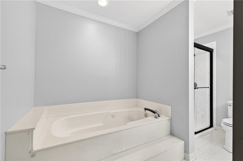 27405 Plantation Drive NE