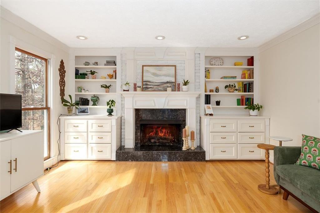 2086 Mountain Creek Court