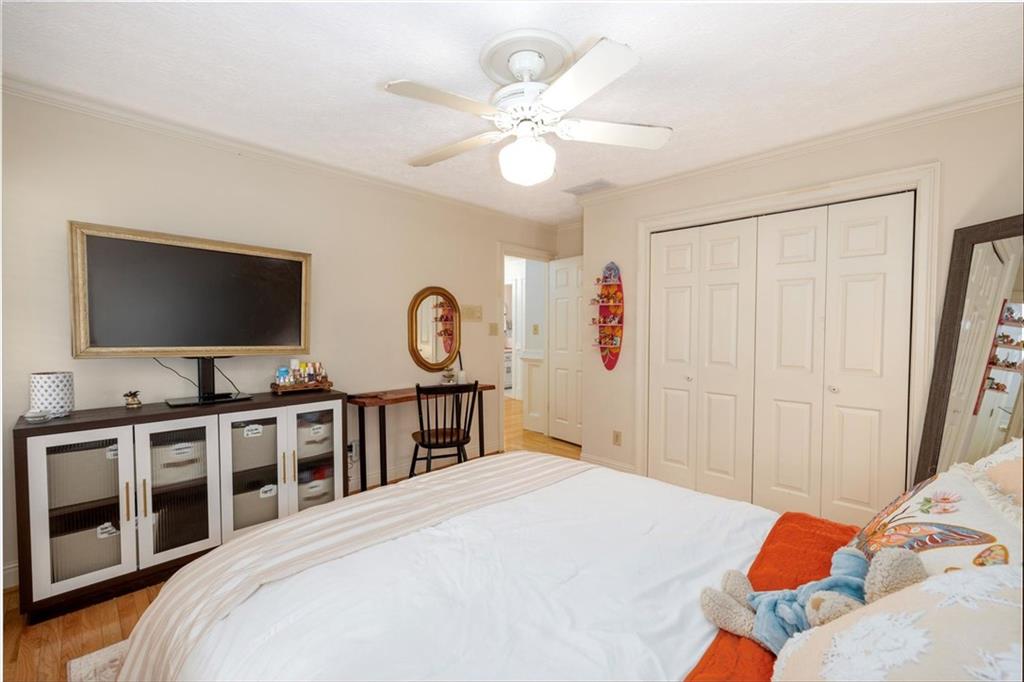 2086 Mountain Creek Court