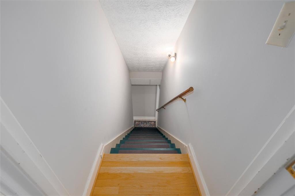 2086 Mountain Creek Court