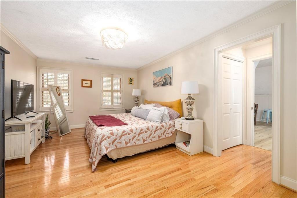 2086 Mountain Creek Court