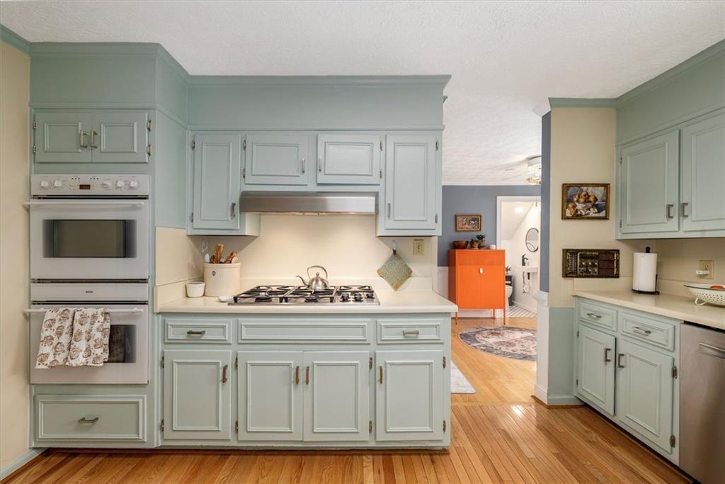 2086 Mountain Creek Court