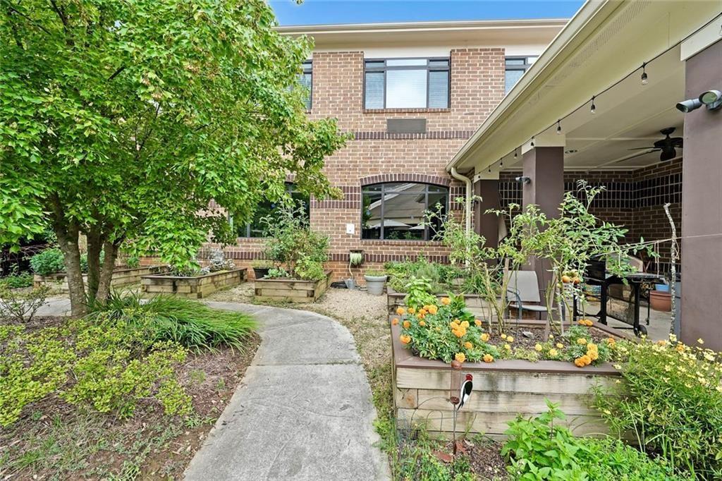 1800 Clairmont Lake Unit A111