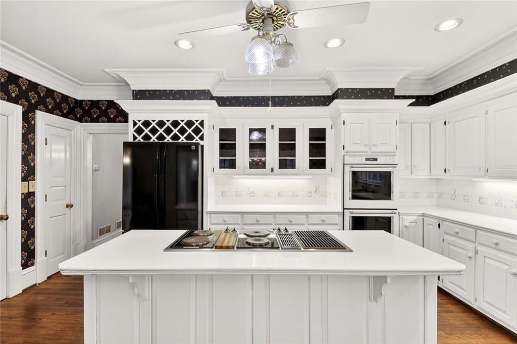 5523 Bahia Mar Circle