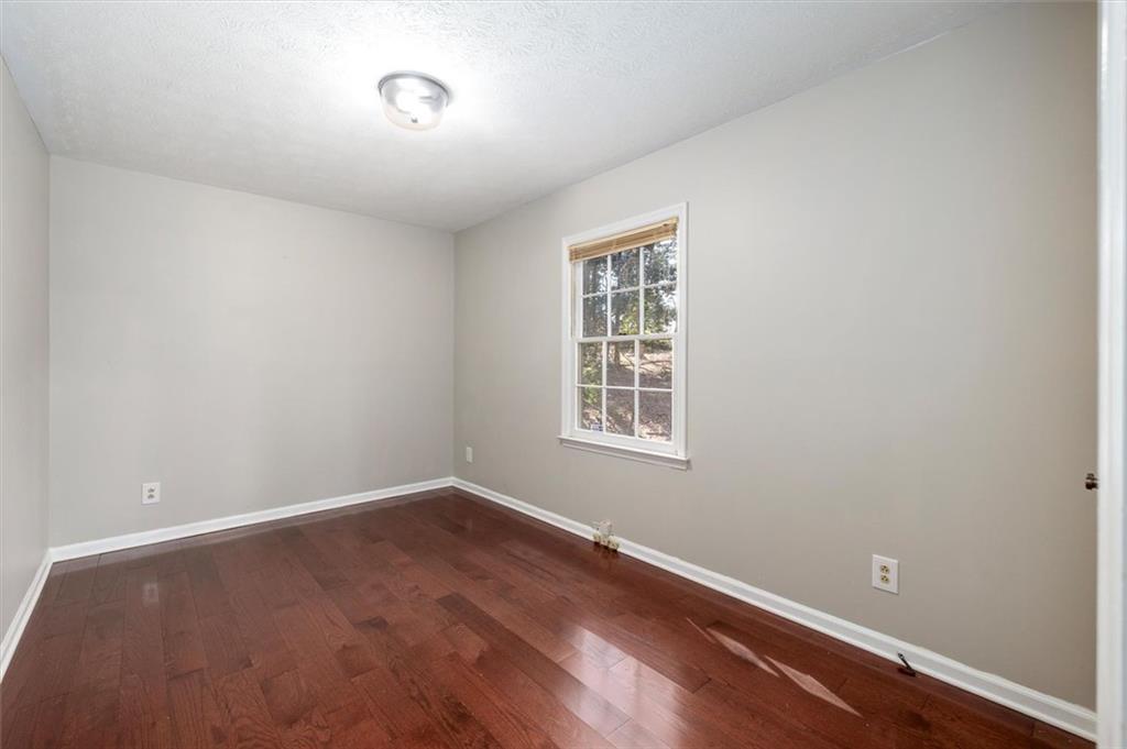 1594 Howell Highlands Drive