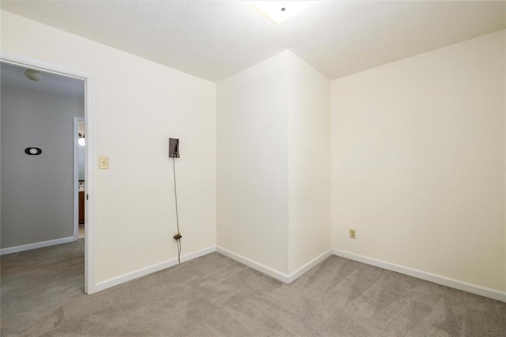 1594 Howell Highlands Drive