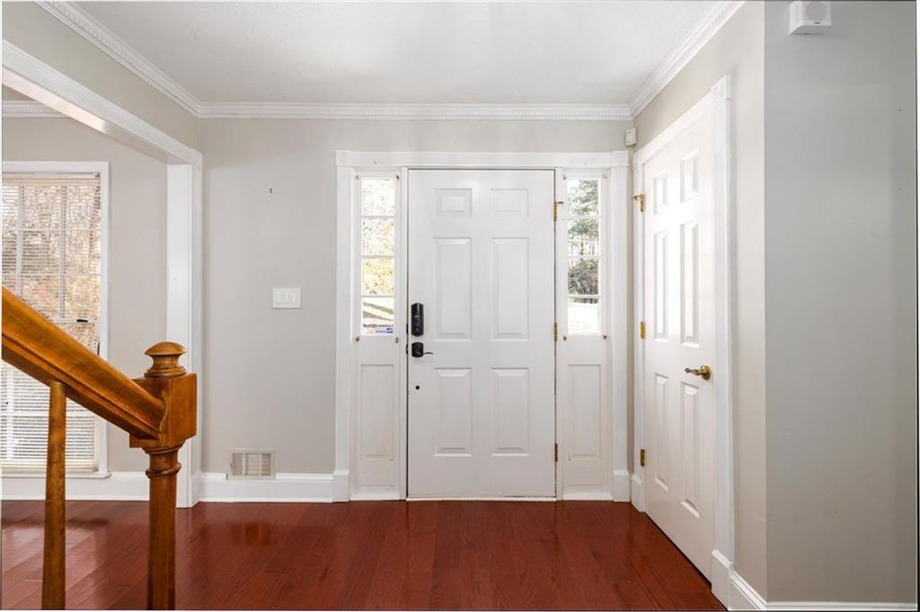 1594 Howell Highlands Drive