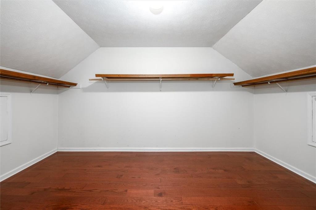 1594 Howell Highlands Drive