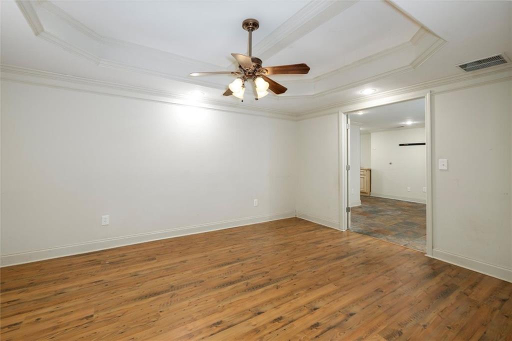 1594 Howell Highlands Drive