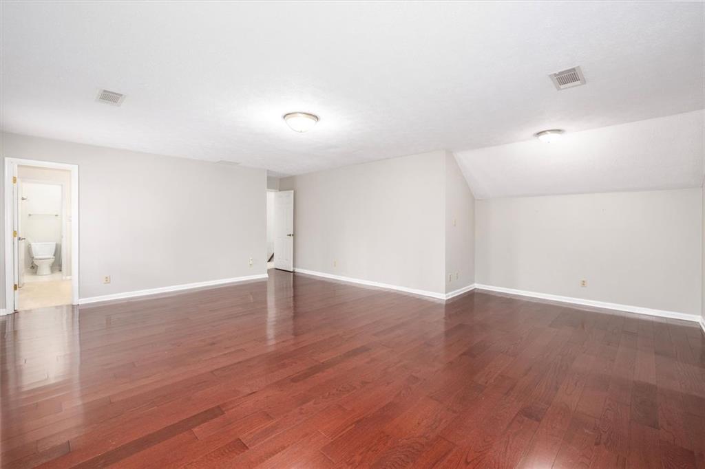 1594 Howell Highlands Drive