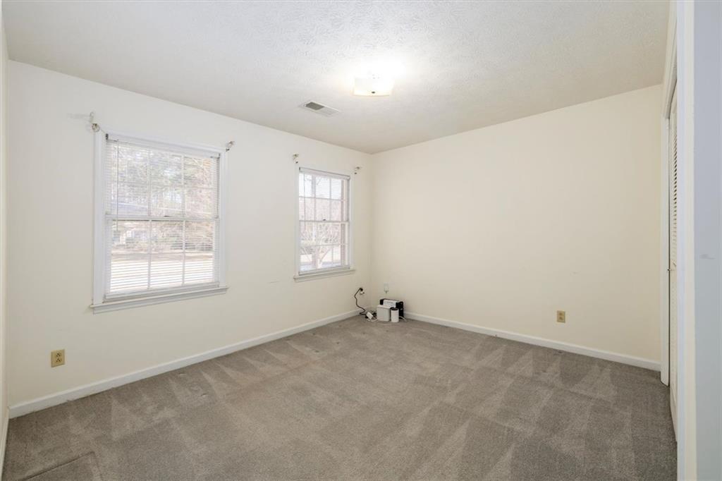 1594 Howell Highlands Drive