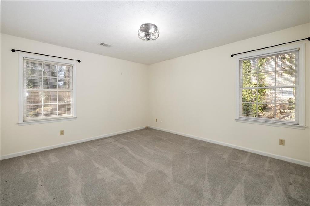 1594 Howell Highlands Drive