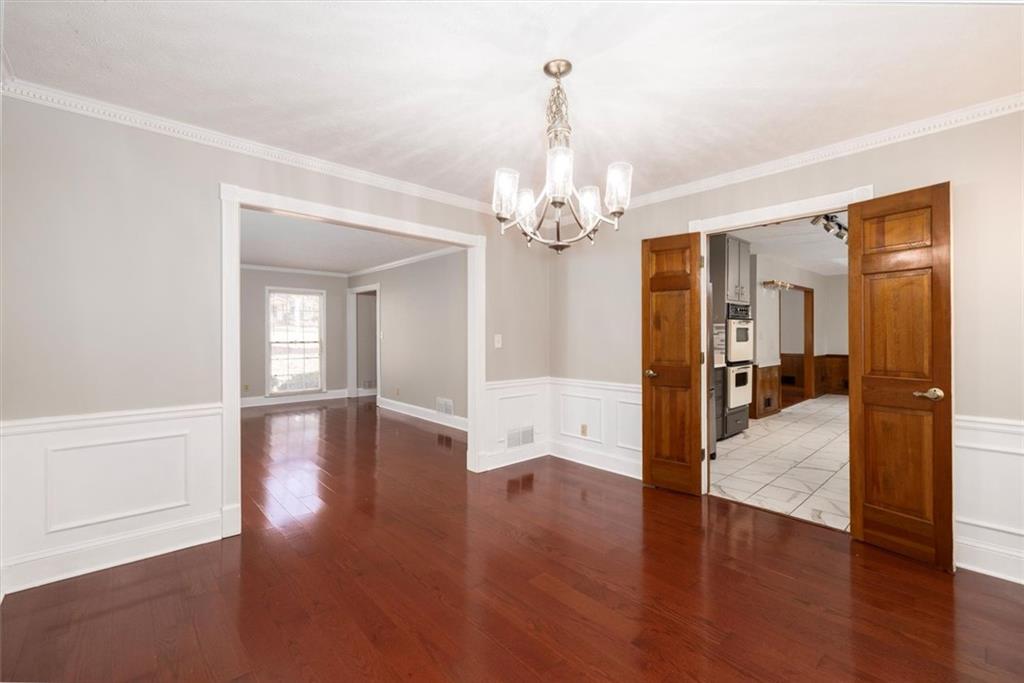 1594 Howell Highlands Drive