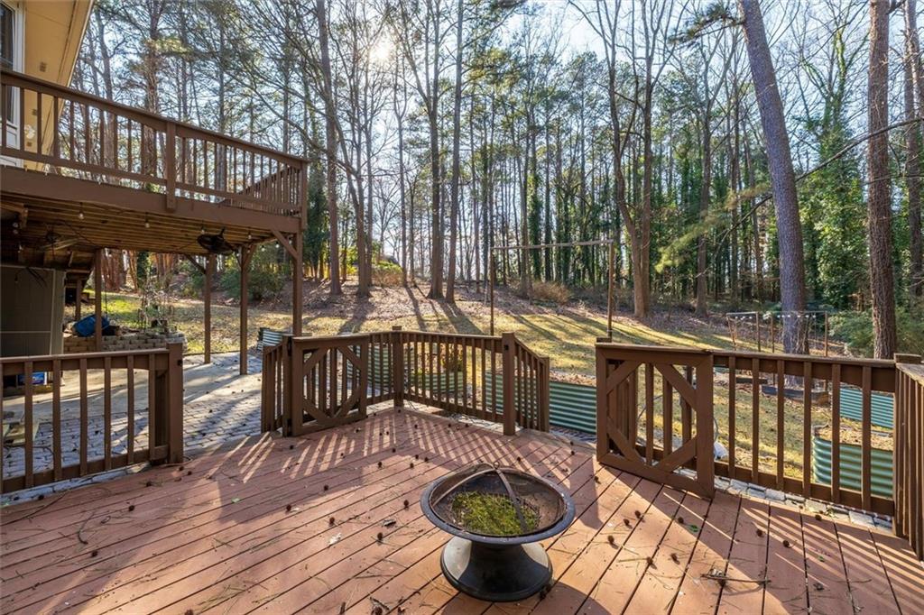 1594 Howell Highlands Drive