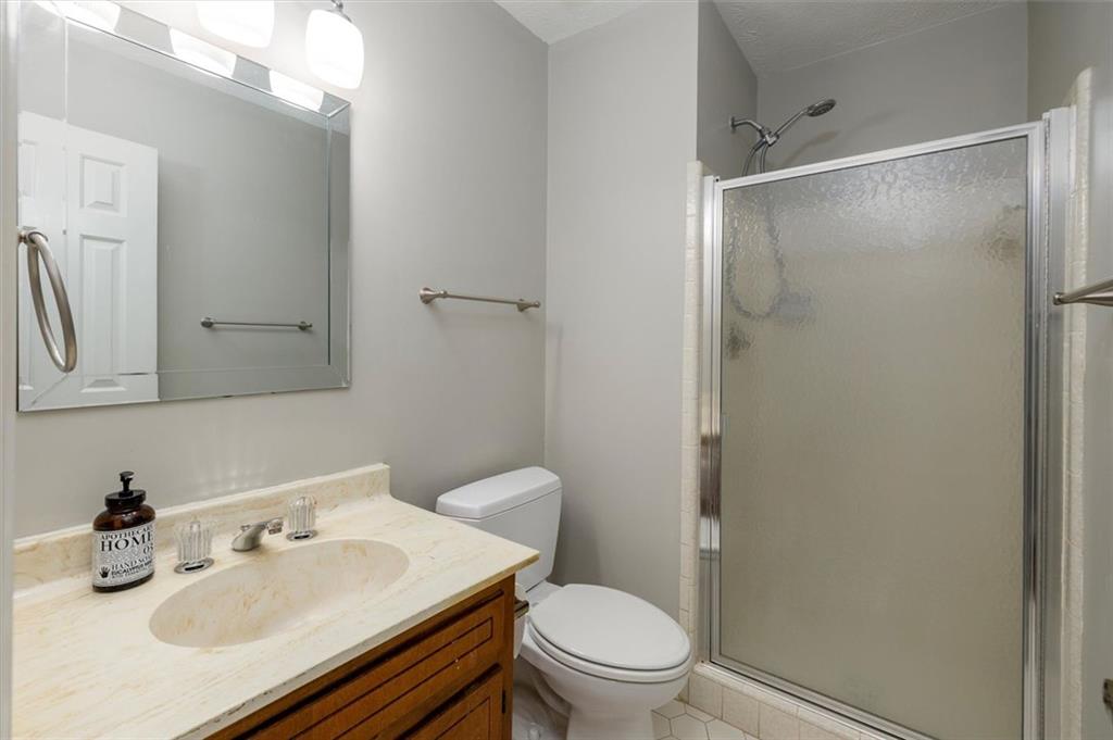 1594 Howell Highlands Drive