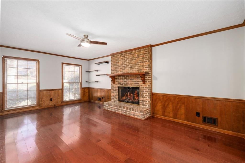 1594 Howell Highlands Drive