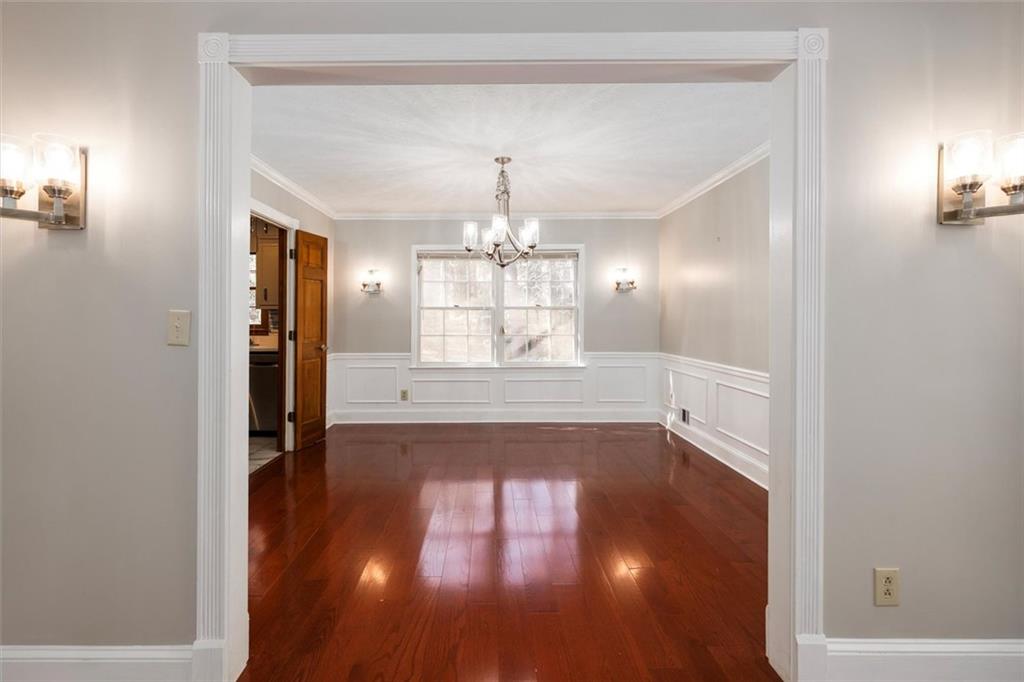 1594 Howell Highlands Drive