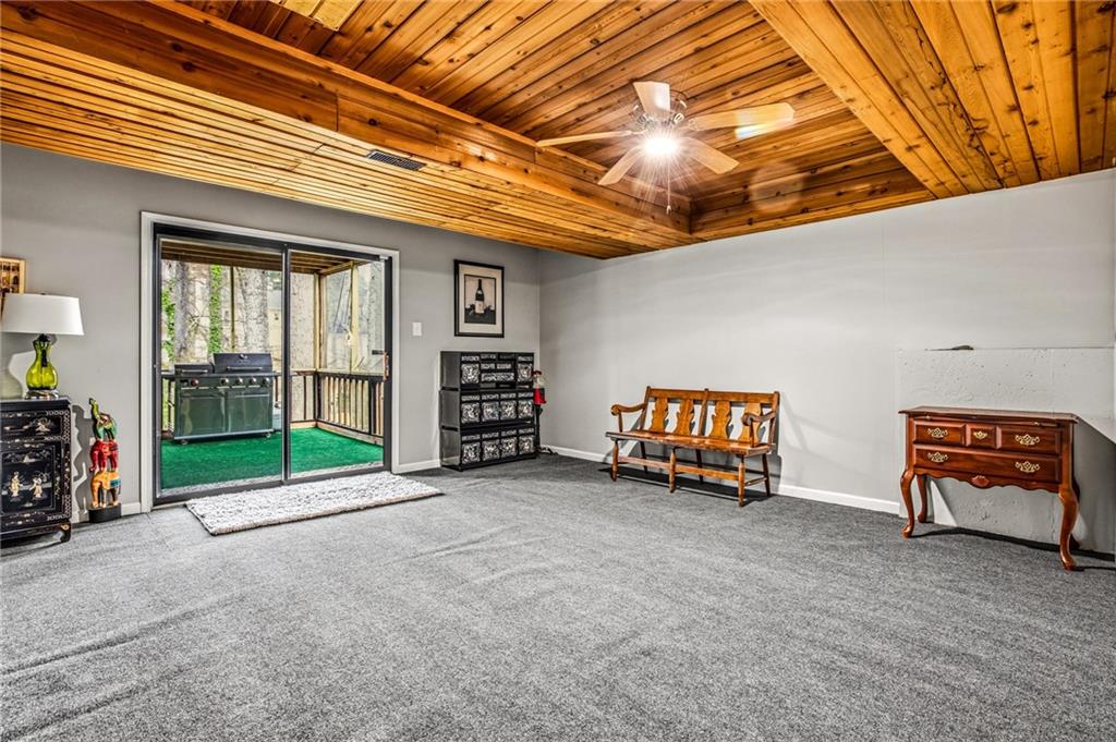 1975 Hunt Crossing Court