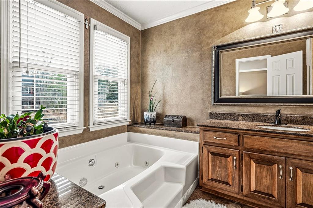 1975 Hunt Crossing Court