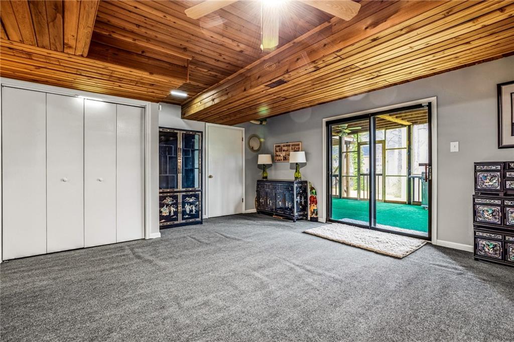 1975 Hunt Crossing Court