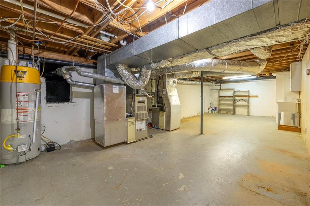 1942 Musket Court