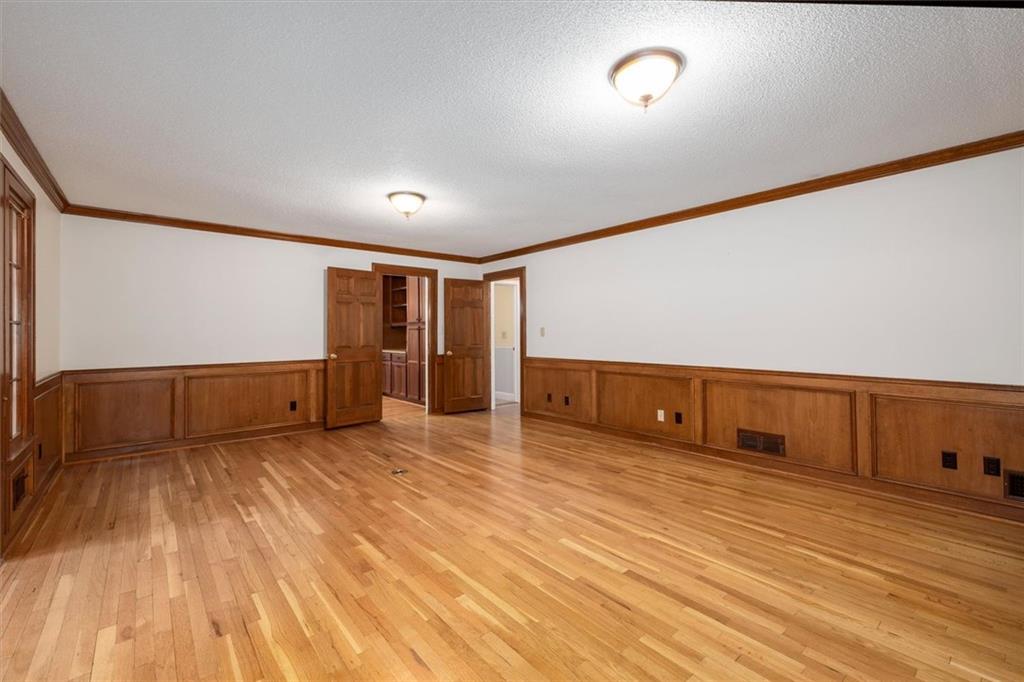 1942 Musket Court