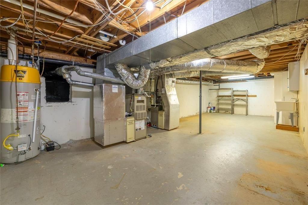 1942 Musket Court