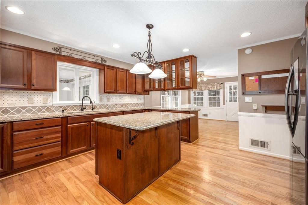 1942 Musket Court