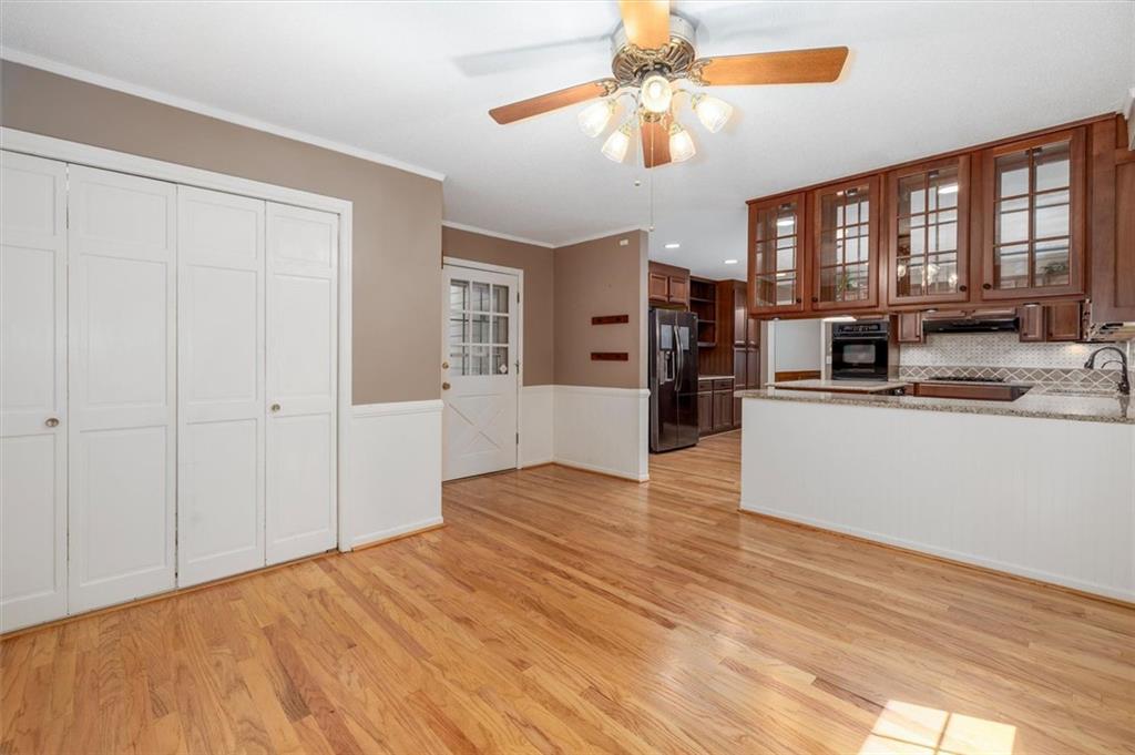 1942 Musket Court