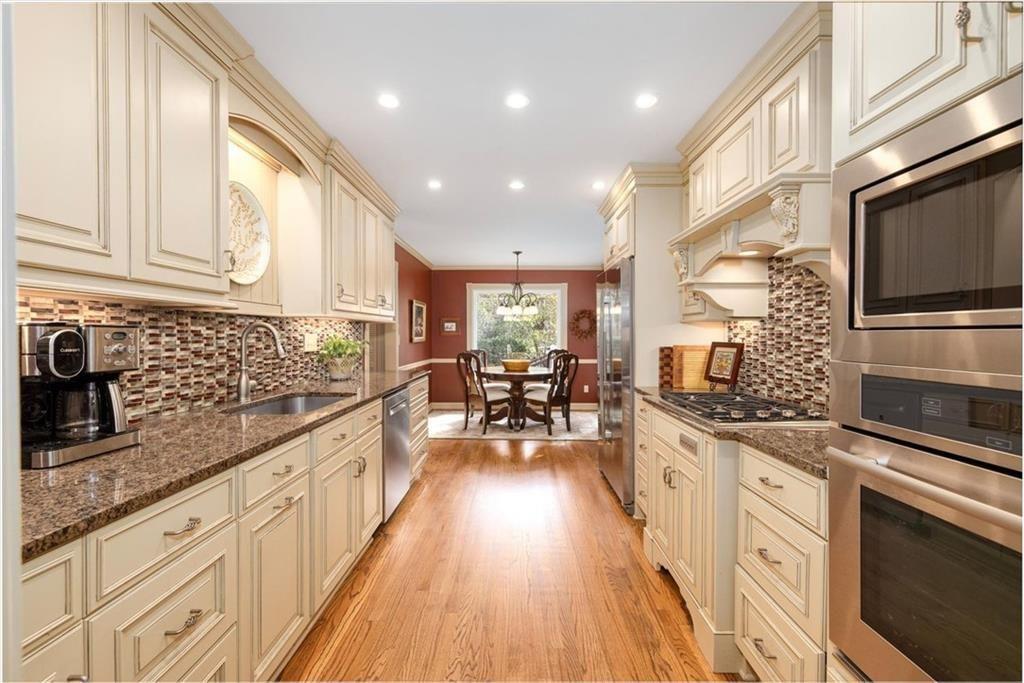 4890 Forestglade Court