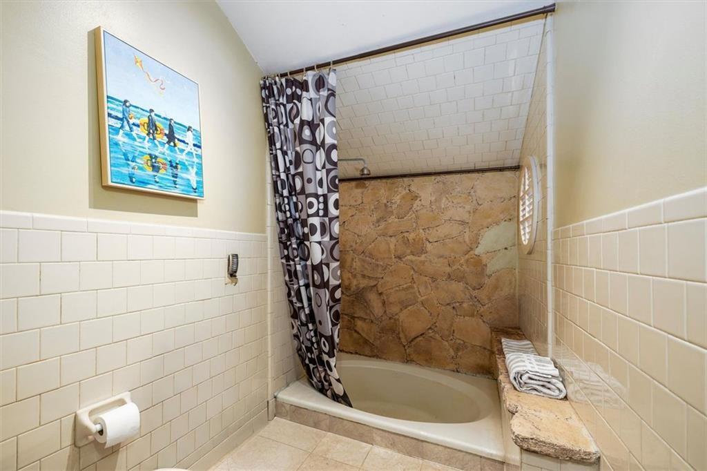 4917 Mountclaire Road