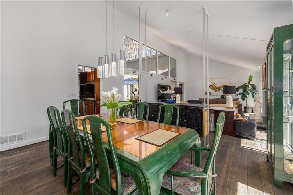 4917 Mountclaire Road