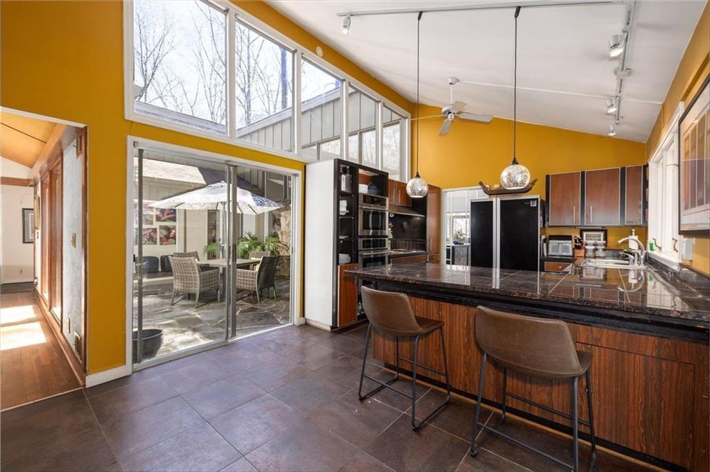 4917 Mountclaire Road