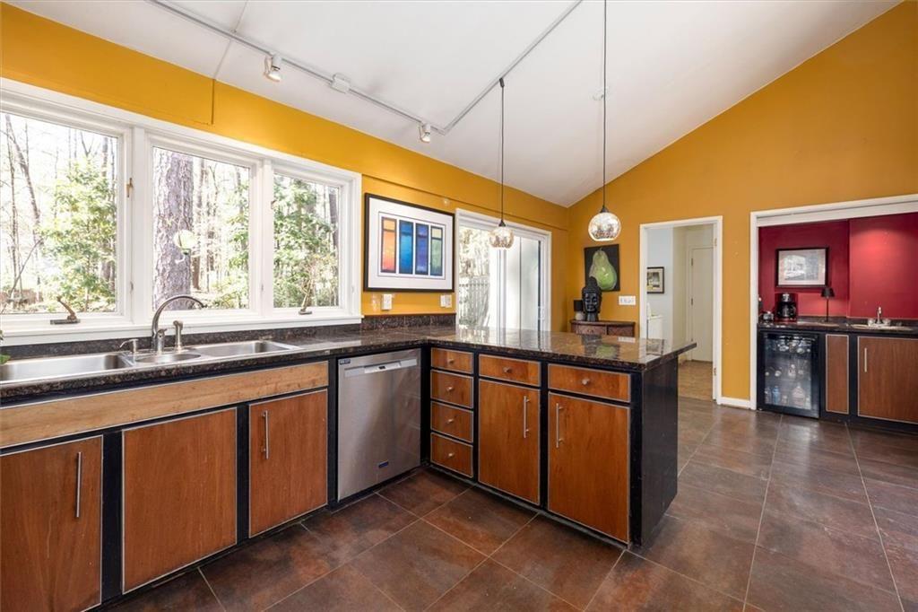 4917 Mountclaire Road