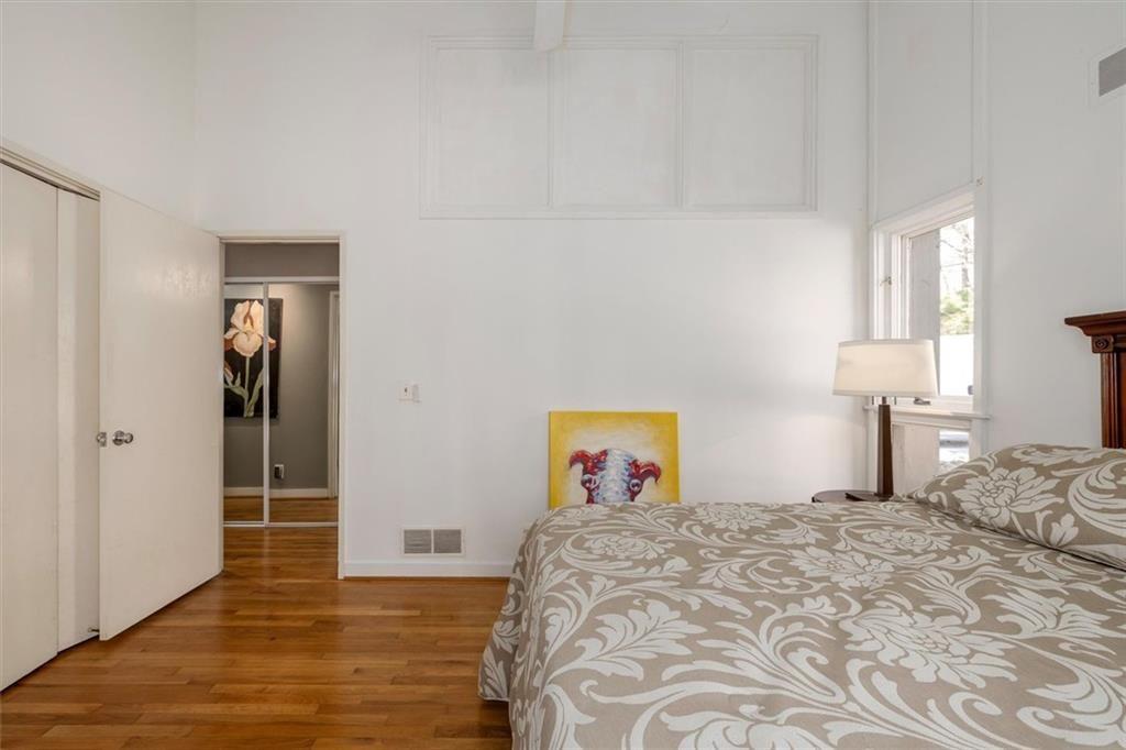 4917 Mountclaire Road