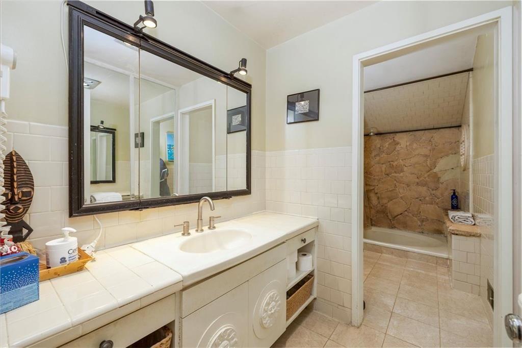 4917 Mountclaire Road