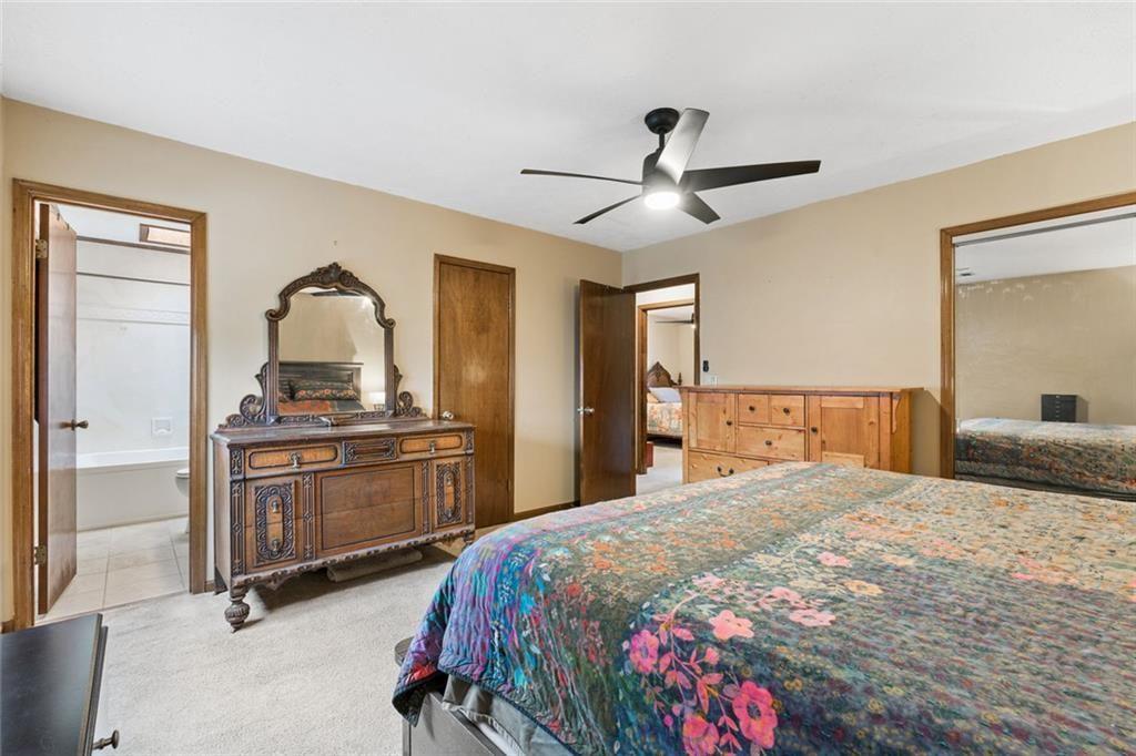 3492 Vista Heights Way SW