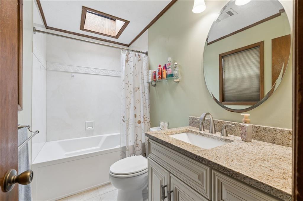 3492 Vista Heights Way SW