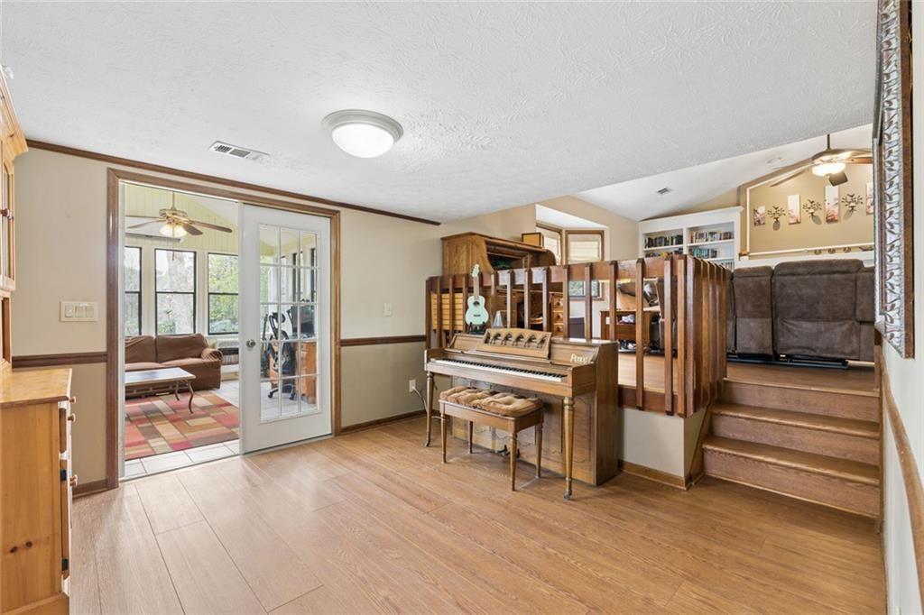 3492 Vista Heights Way SW